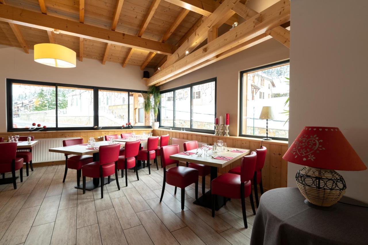 Hotel Restaurant Le Centre Lélex 外观 照片
